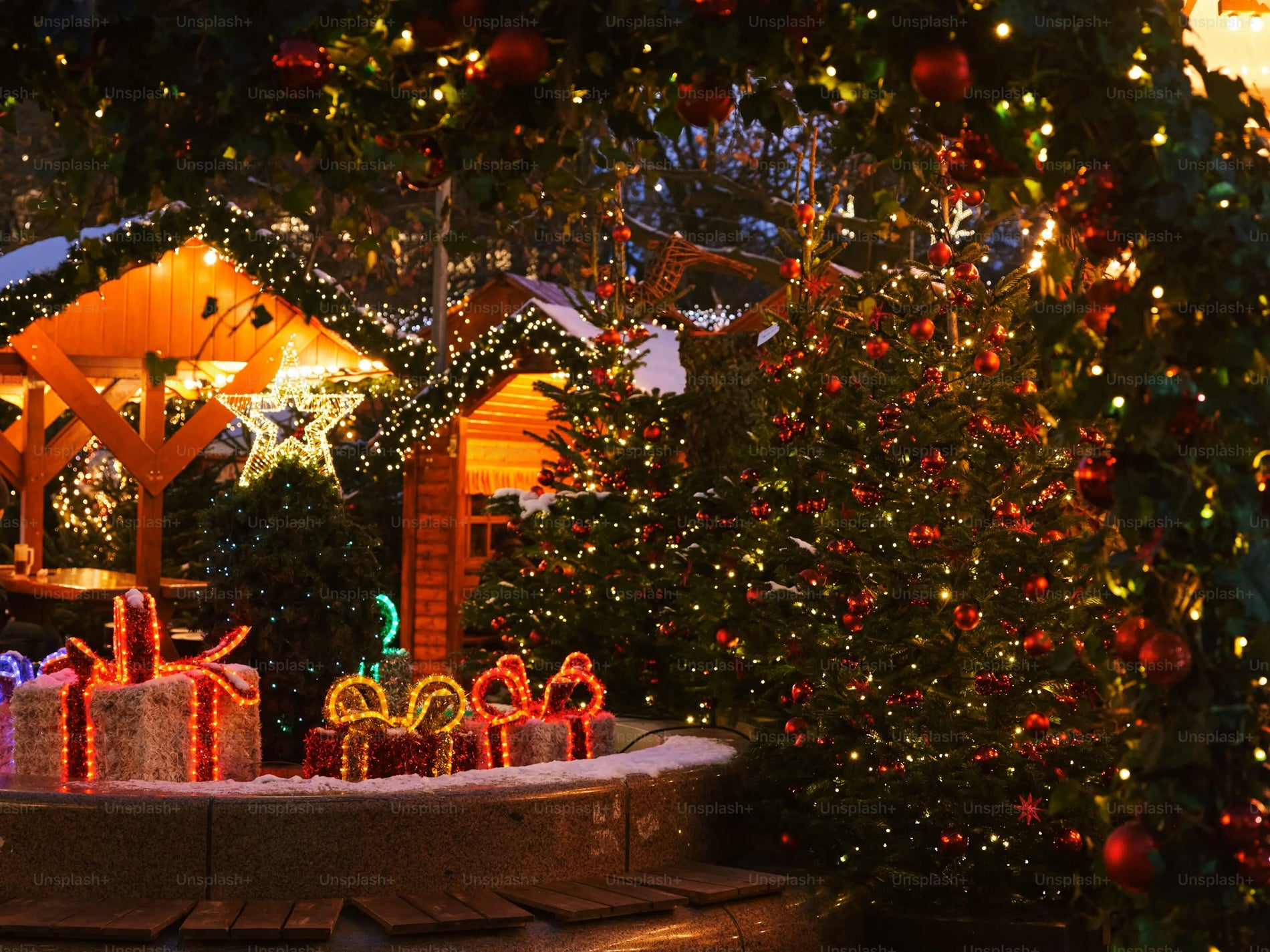 Luxury Christmas Gift Hampers: Making the Season Extra Special