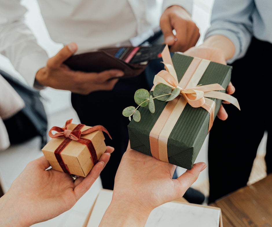 Birthday Gift Hampers for Her: Luxurious Ways to Celebrate