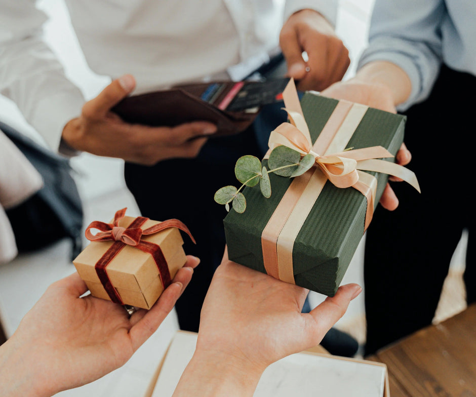 Why Personalised Gifts Matter: Creating Meaningful Connections Through Thoughtful Hampers