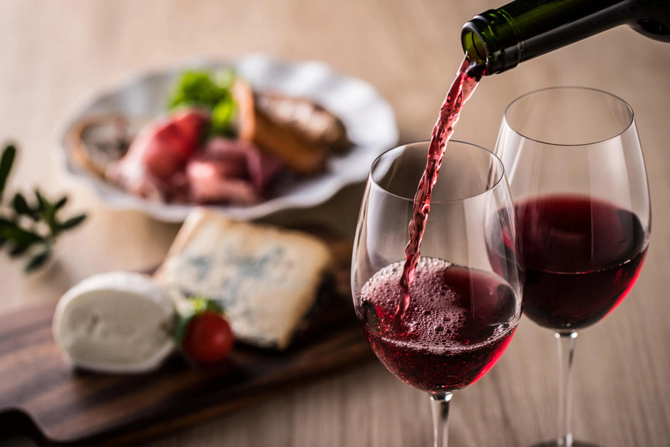 Red Wine Hampers with Cheese Boards: The Perfect Gift Combination