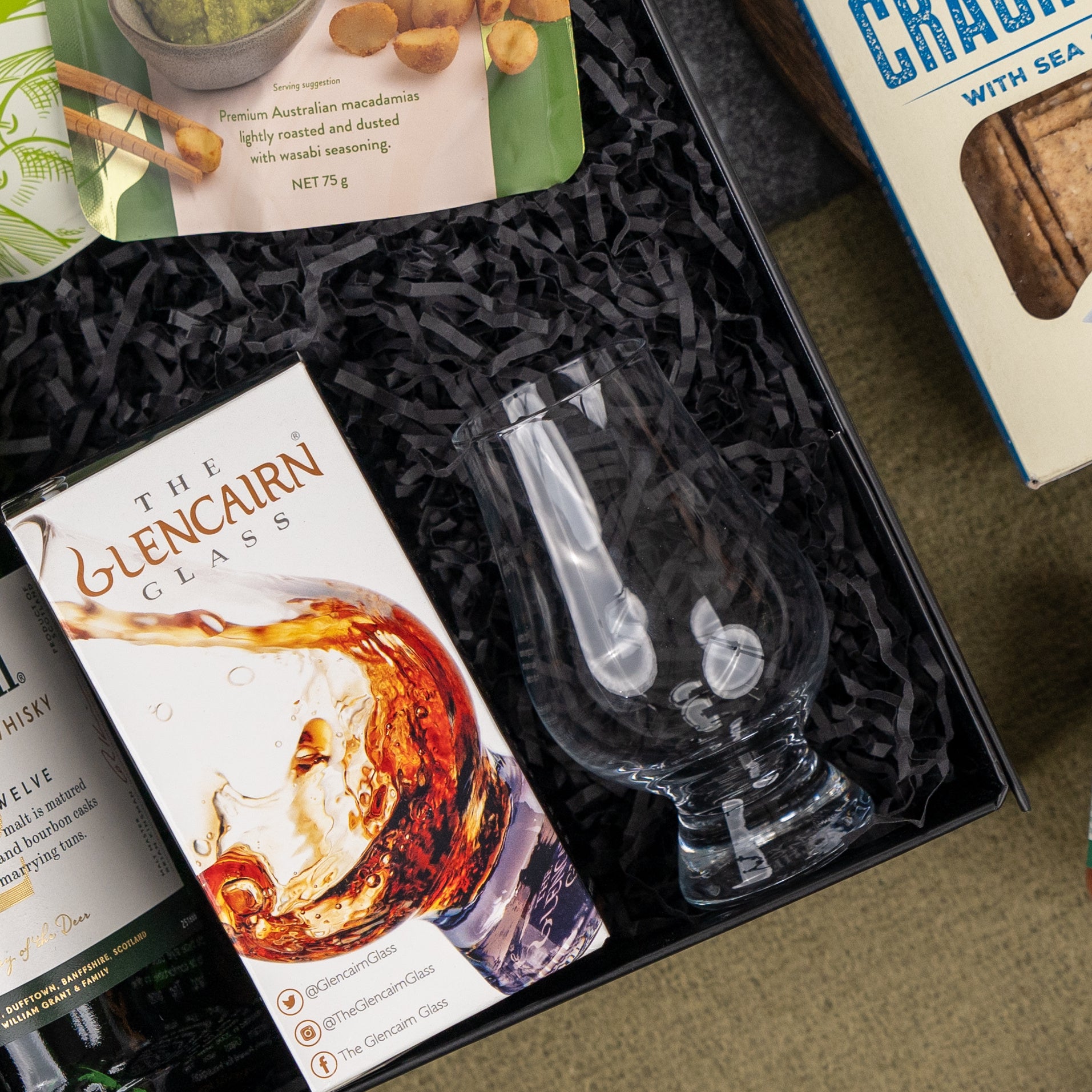 Glencairn whisky glass 20 cl, perfect for enhancing the aroma and flavour of your favourite whisky, ideal for whisky enthusiasts and collectors.