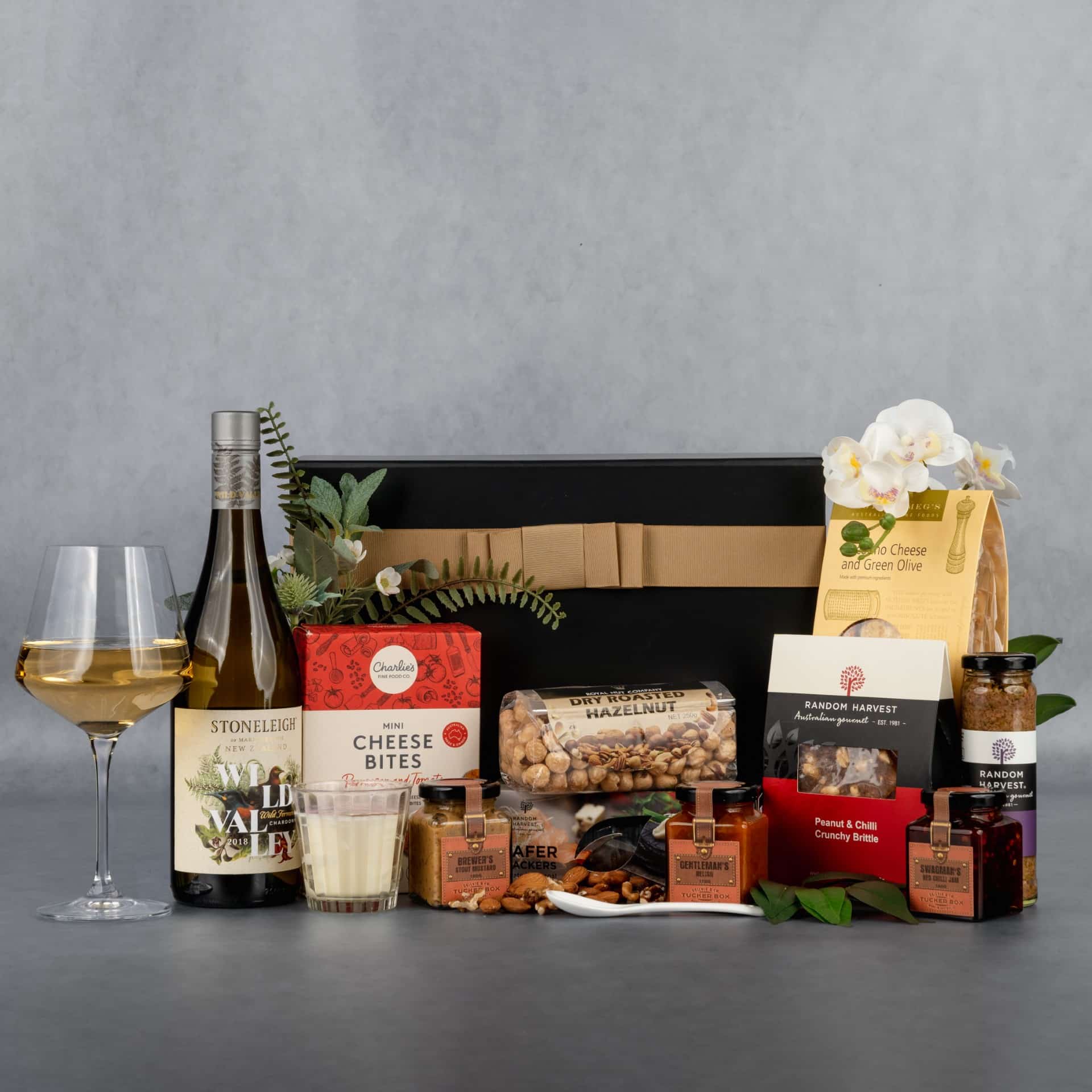 Wine and Nibbles - The Hamper Boutique Co
